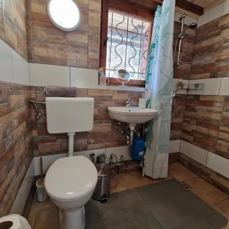 Oto's Chalet *